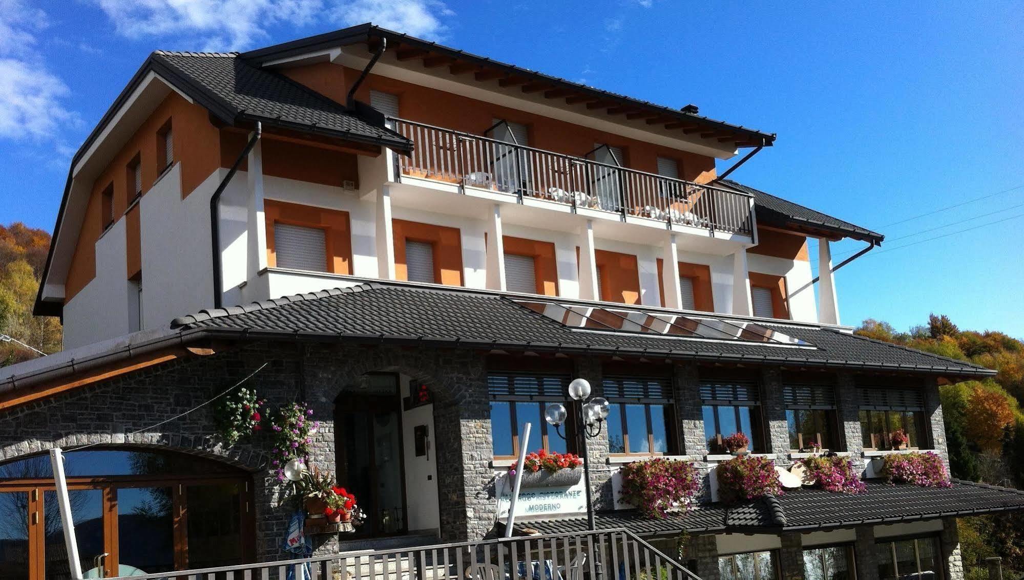 Albergo Moderno & Spa Fuipiano Valle Imagna Exterior foto